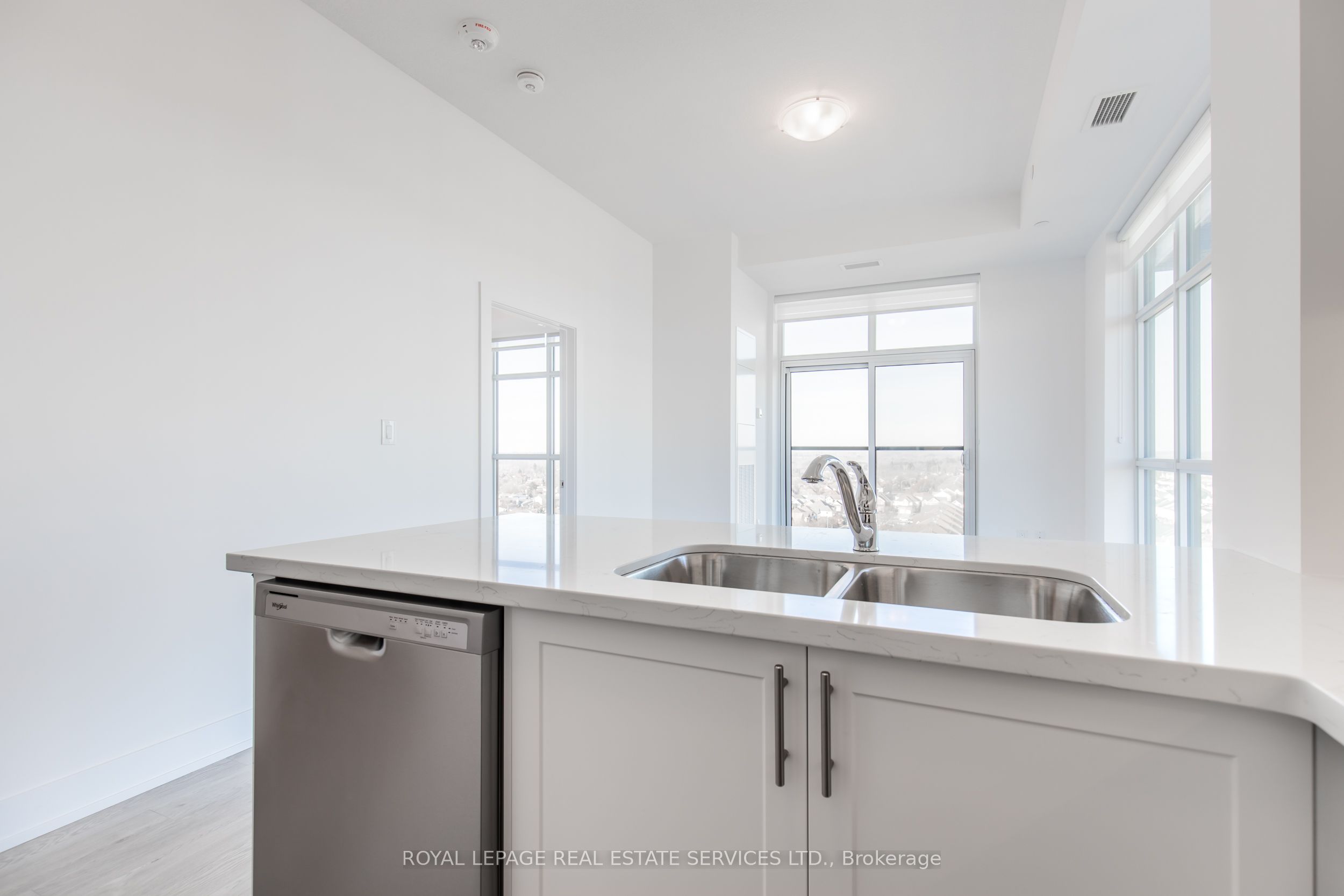 460 Dundas Street E 1205 Property Photo 9