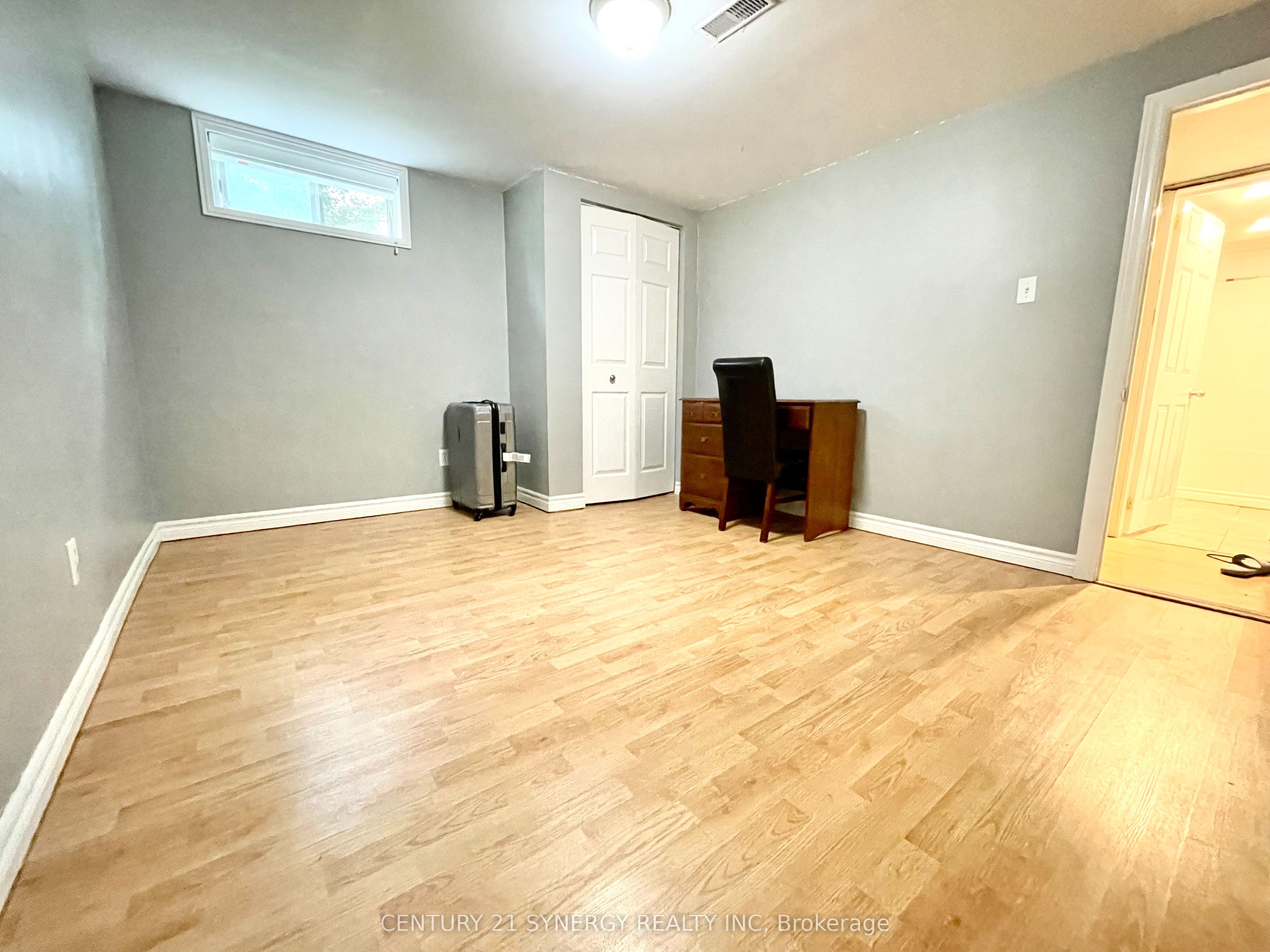 275 Toll Gate Boulevard Lower Property Photo 4