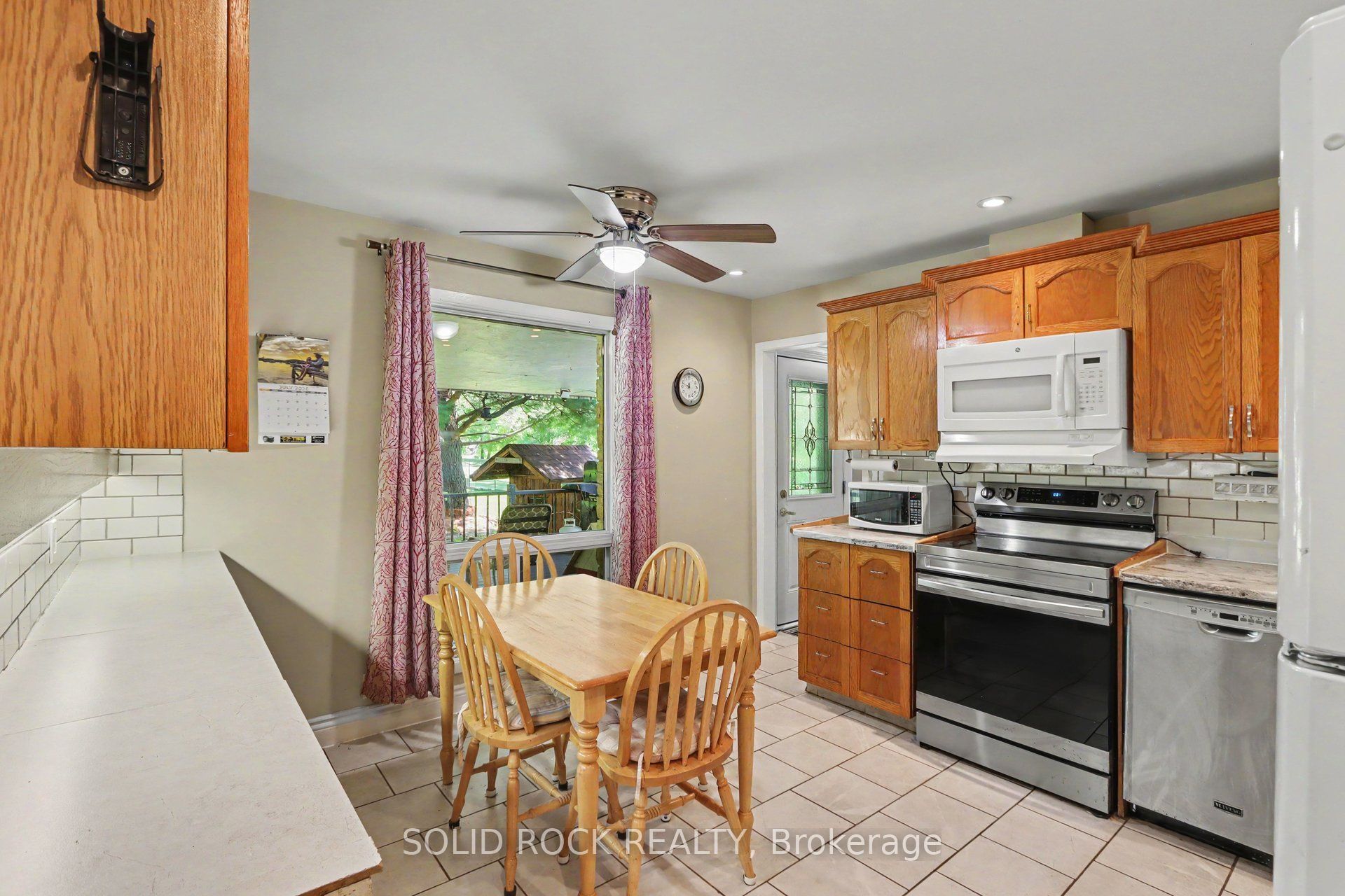 220 Highfield Crescent Property Photo 10