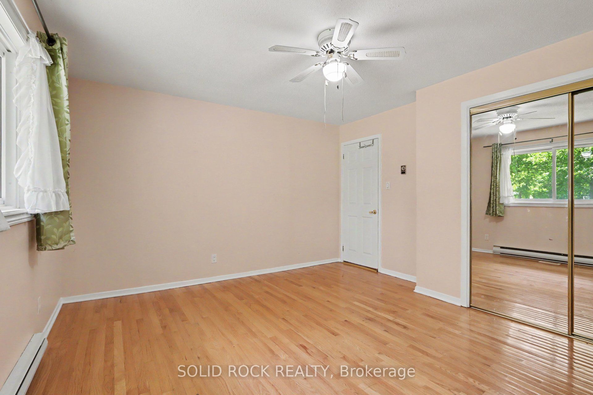 220 Highfield Crescent Property Photo 17