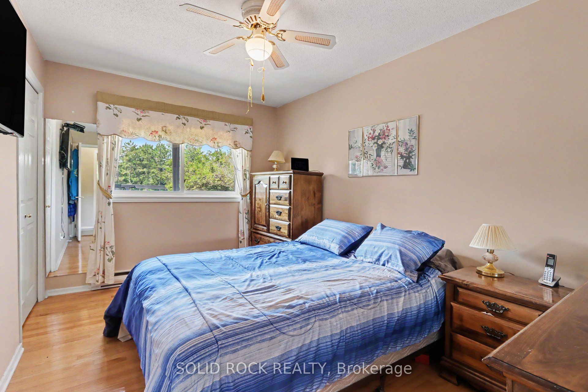 220 Highfield Crescent Property Photo 18