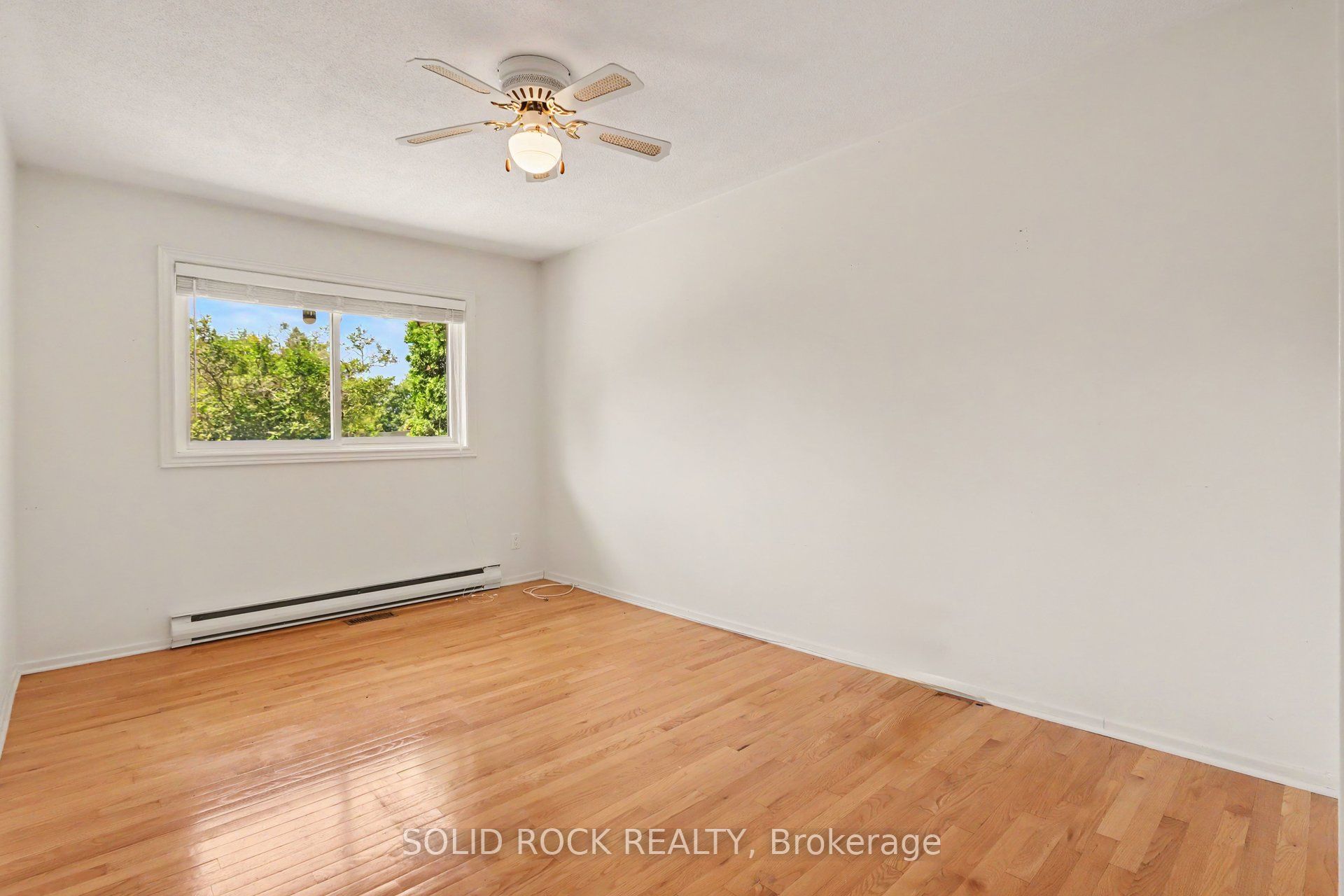 220 Highfield Crescent Property Photo 21