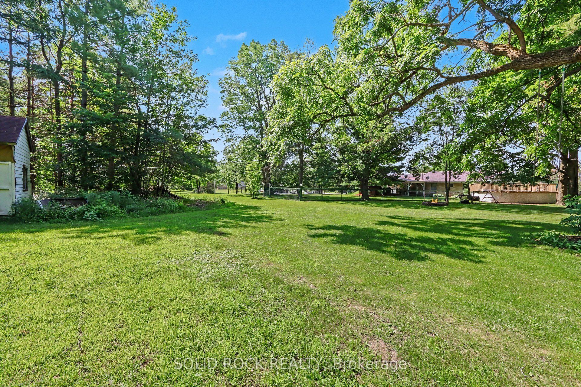 220 Highfield Crescent Property Photo 27