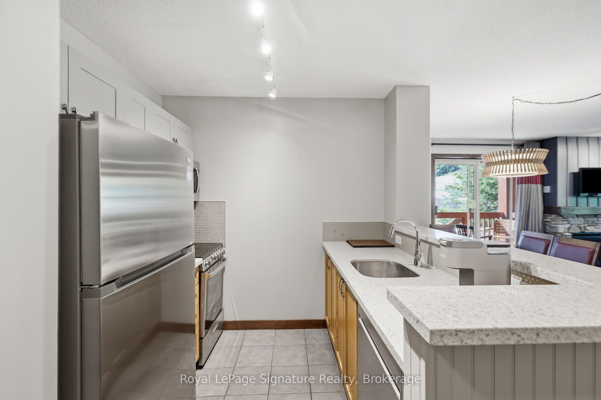 152 Jozo Weider Boulevard 201 Property Photo 9