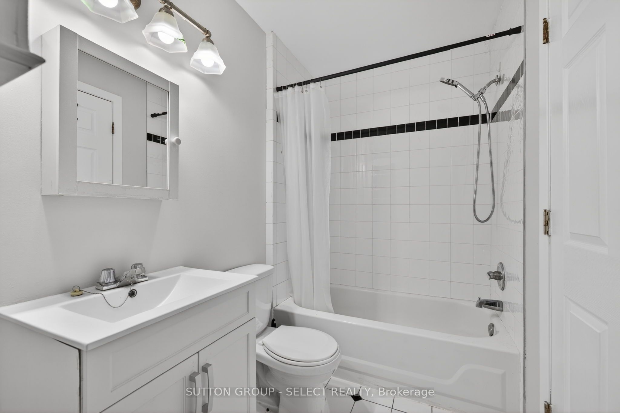 198 Arlington Crescent Property Photo 15