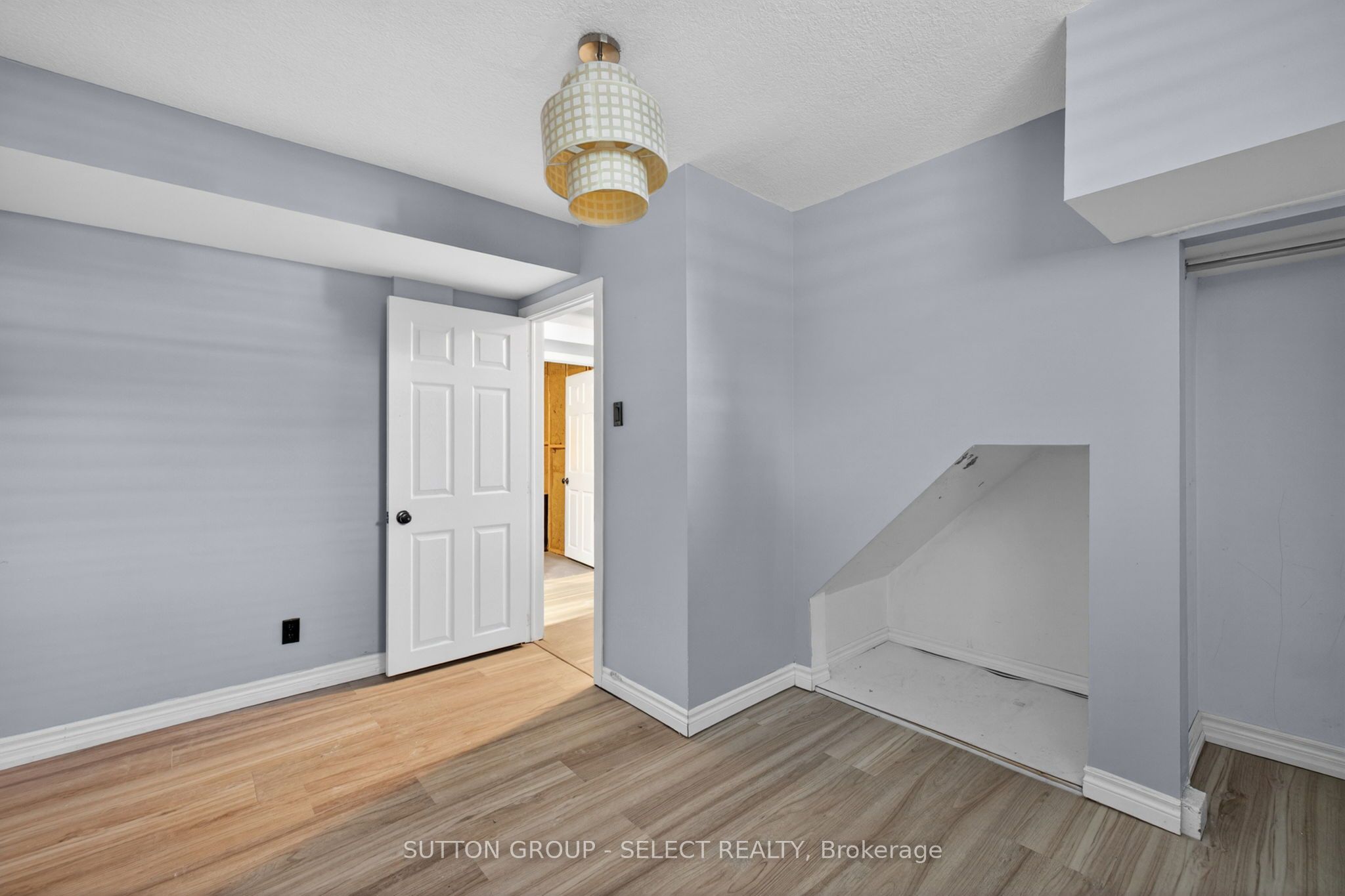 198 Arlington Crescent Property Photo 22