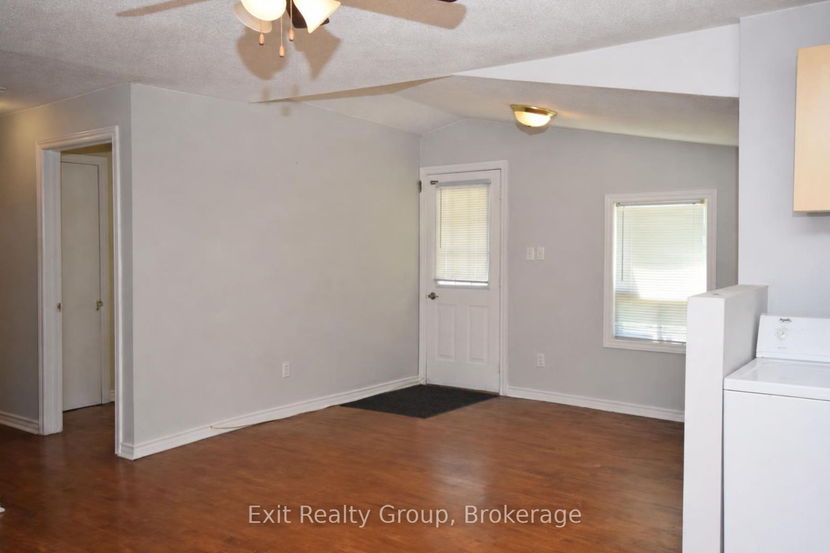 64 George Street Property Photo 4