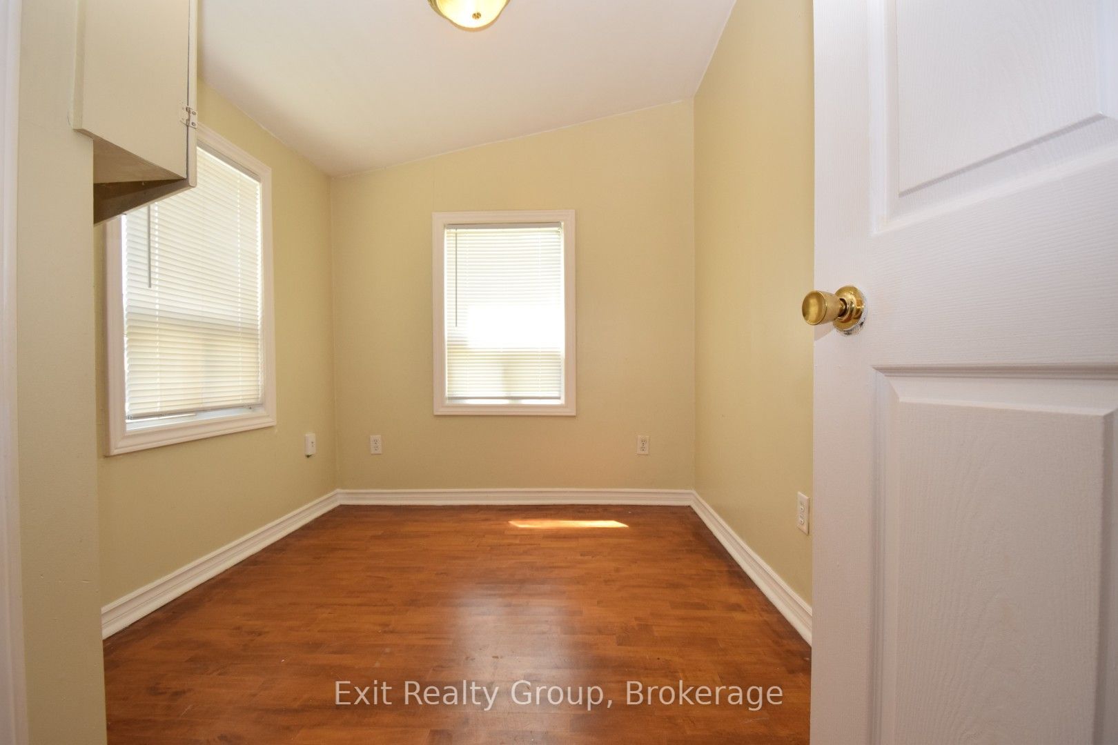 64 George Street Property Photo 11
