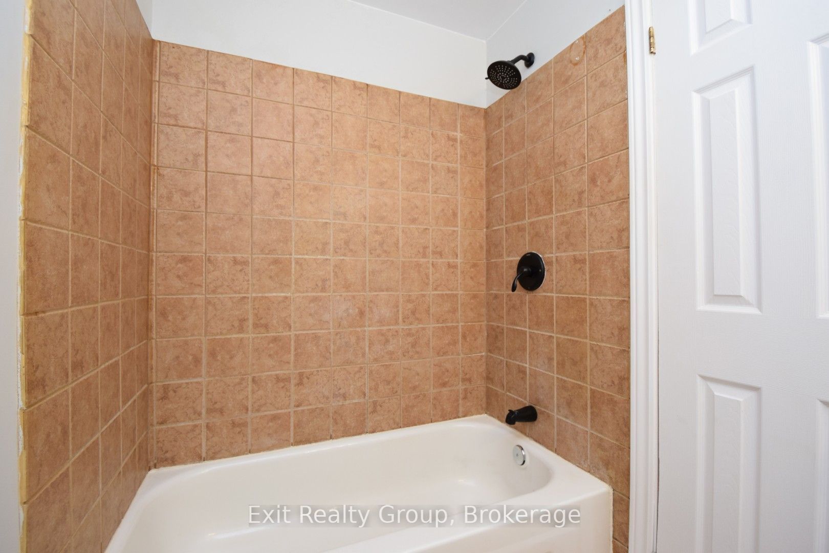 64 George Street Property Photo 15