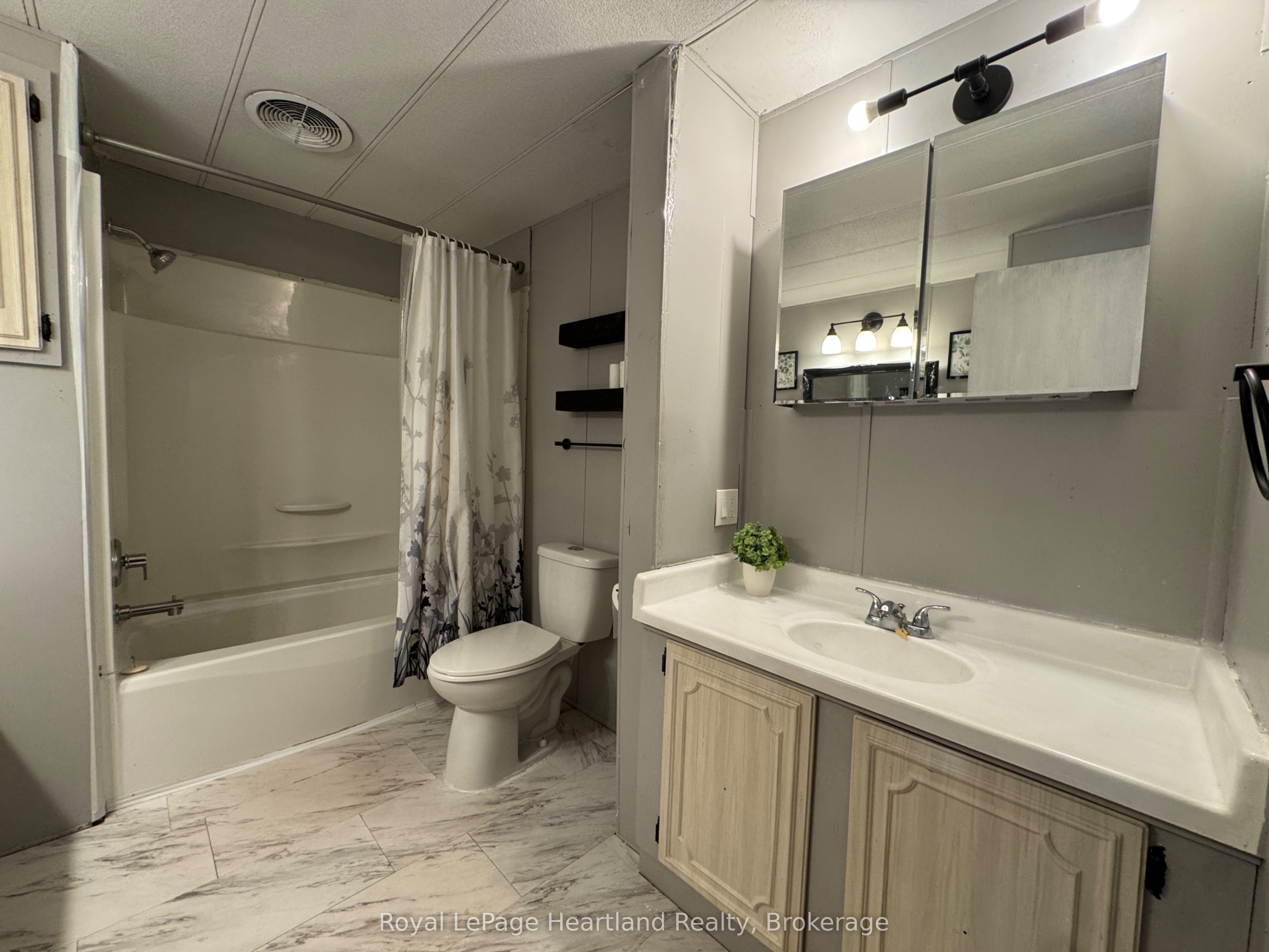 4 Trailer Park Road Property Photo 8