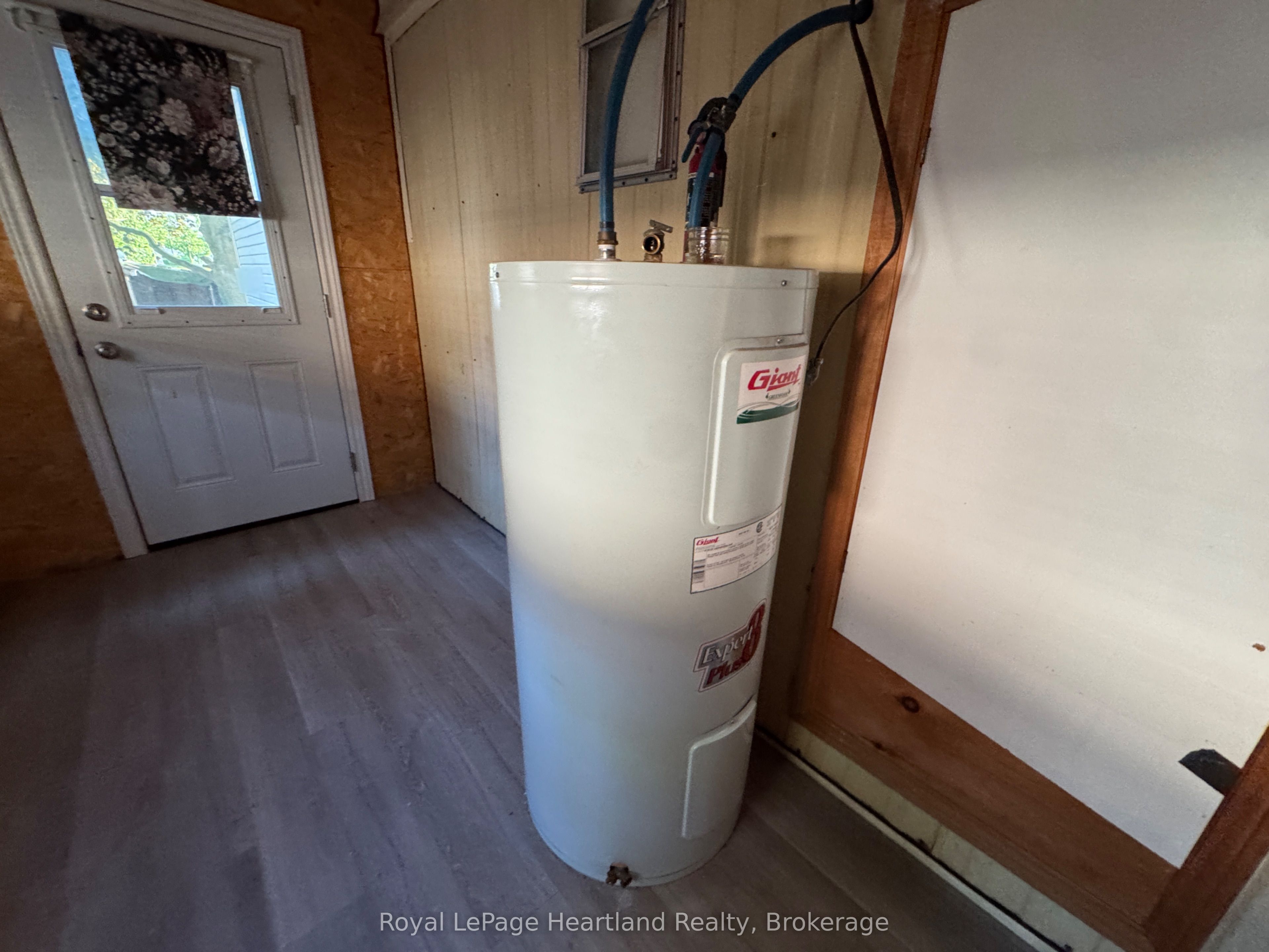 4 Trailer Park Road Property Photo 17