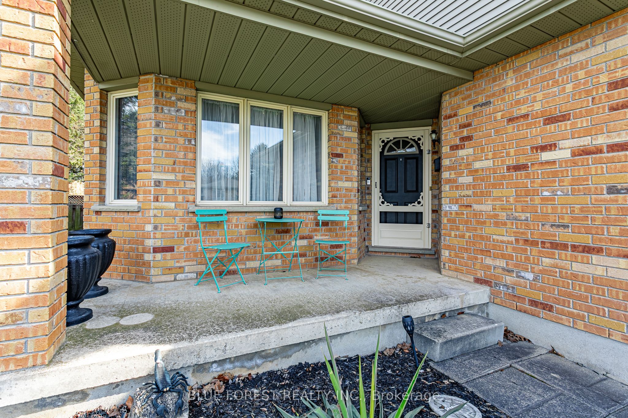 14 Eric Drive Property Photo 3
