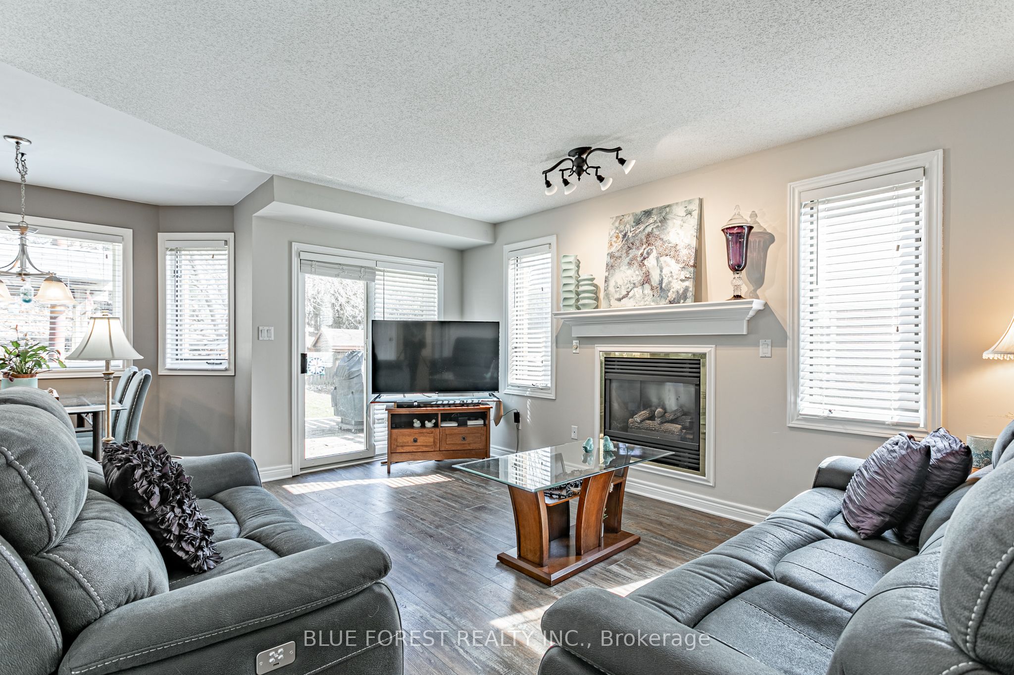 14 Eric Drive Property Photo 16
