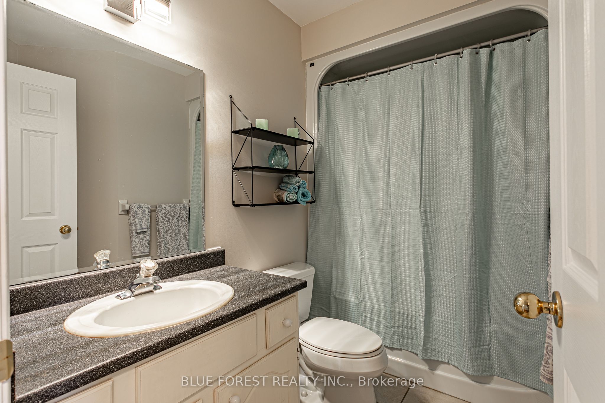 14 Eric Drive Property Photo 26