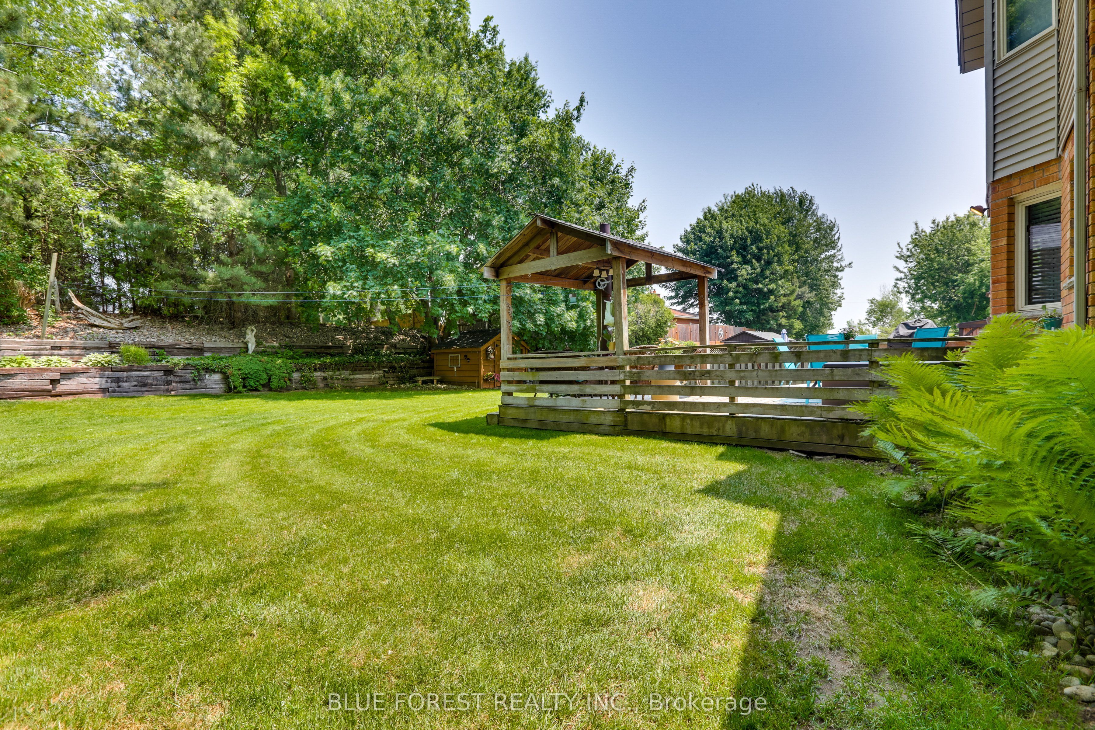 14 Eric Drive Property Photo 40