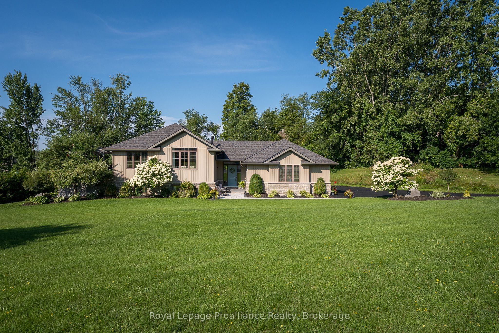 47 Windwhisper Drive Property Photo 1