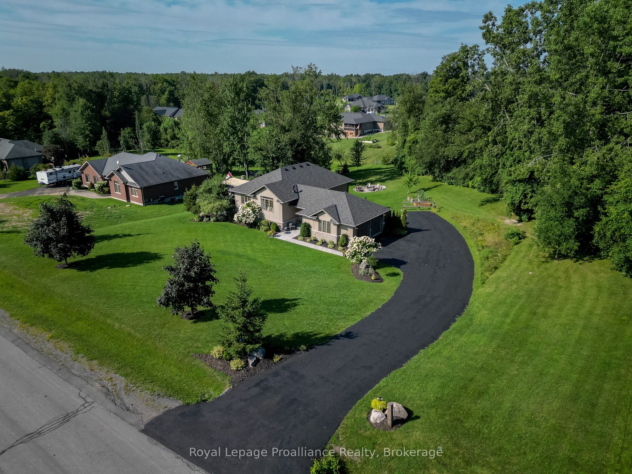 47 Windwhisper Drive Property Photo 2