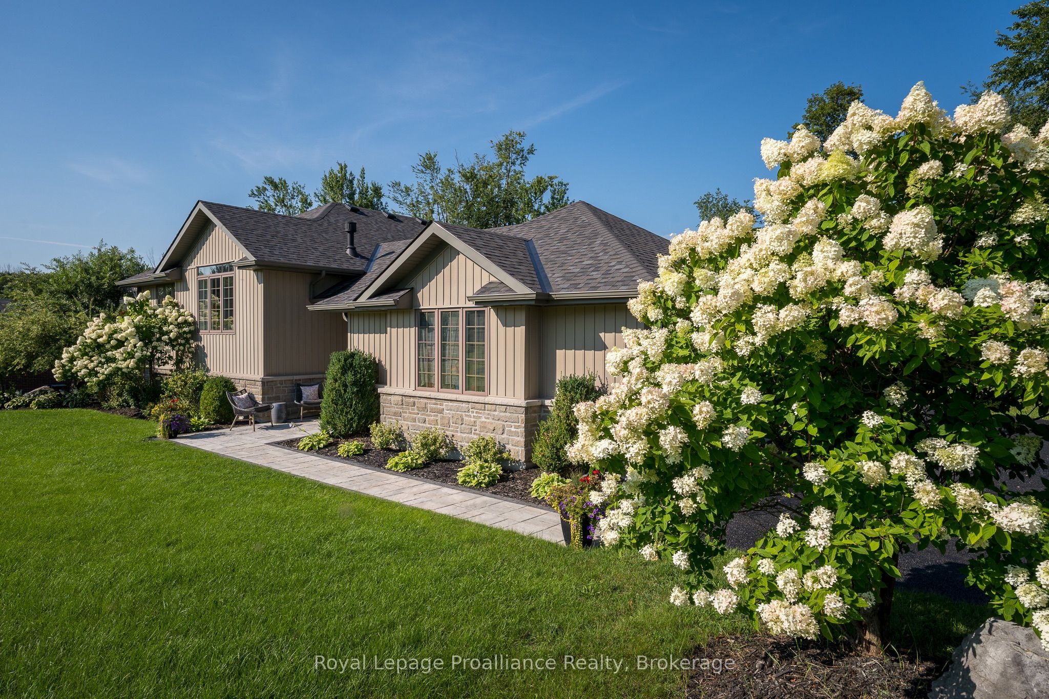 47 Windwhisper Drive Property Photo 4