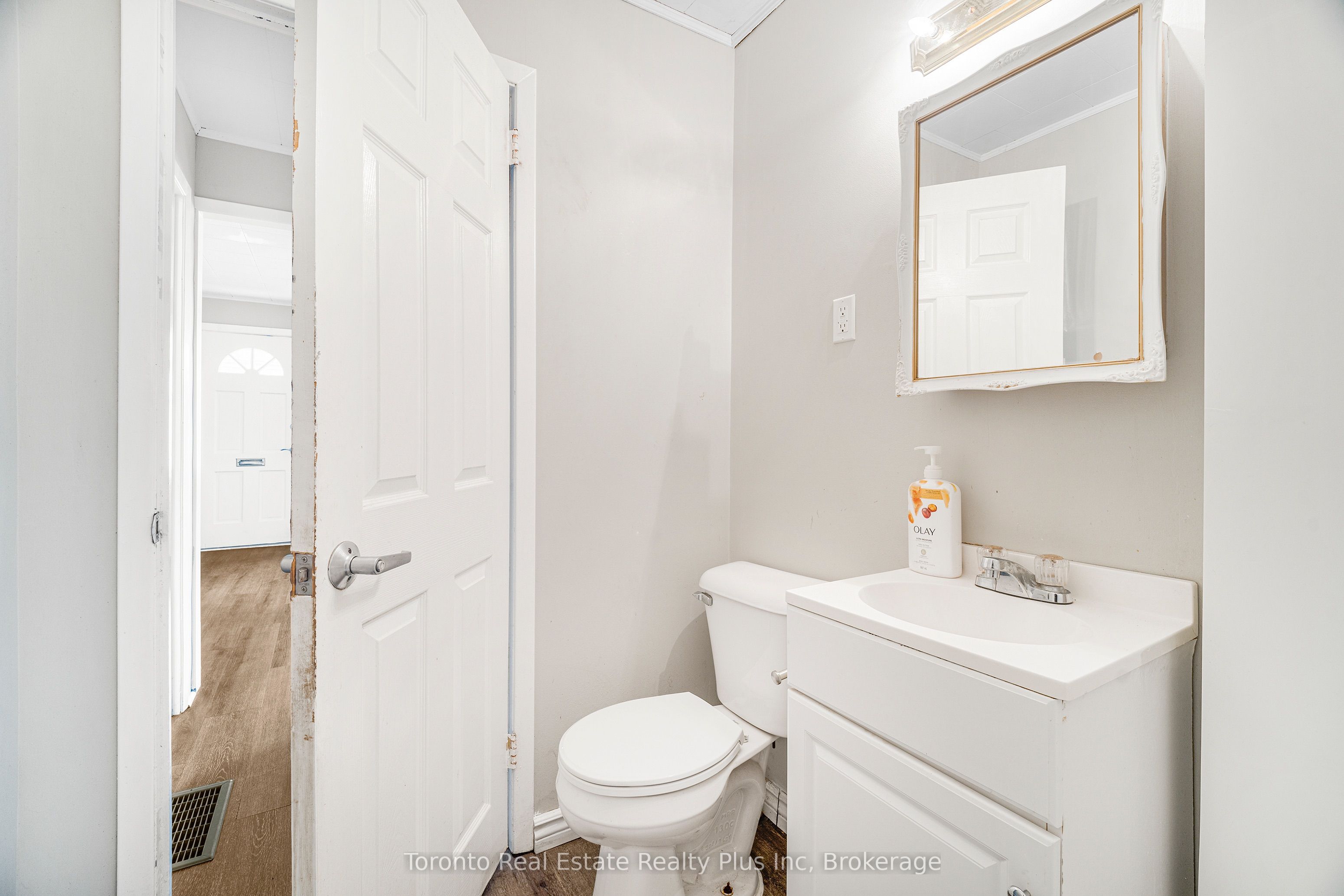6183 Skinner Street Property Photo 11