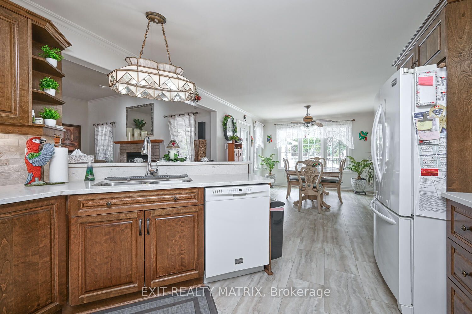 2573 Mitchell Street Property Photo 9