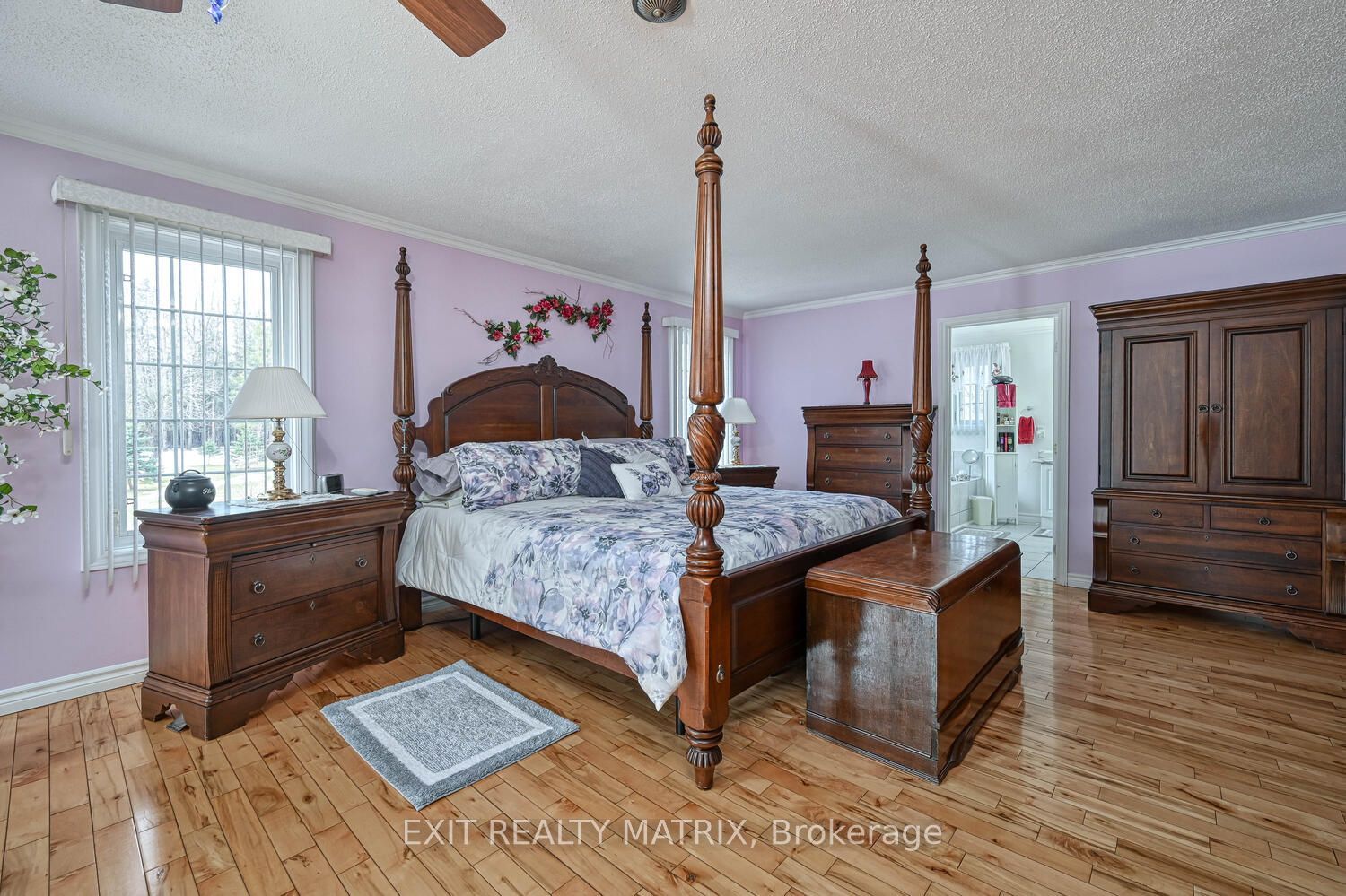 2573 Mitchell Street Property Photo 14