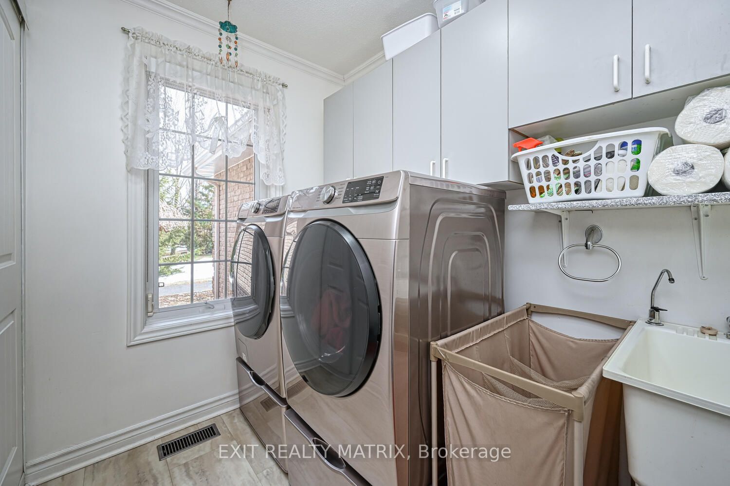 2573 Mitchell Street Property Photo 18
