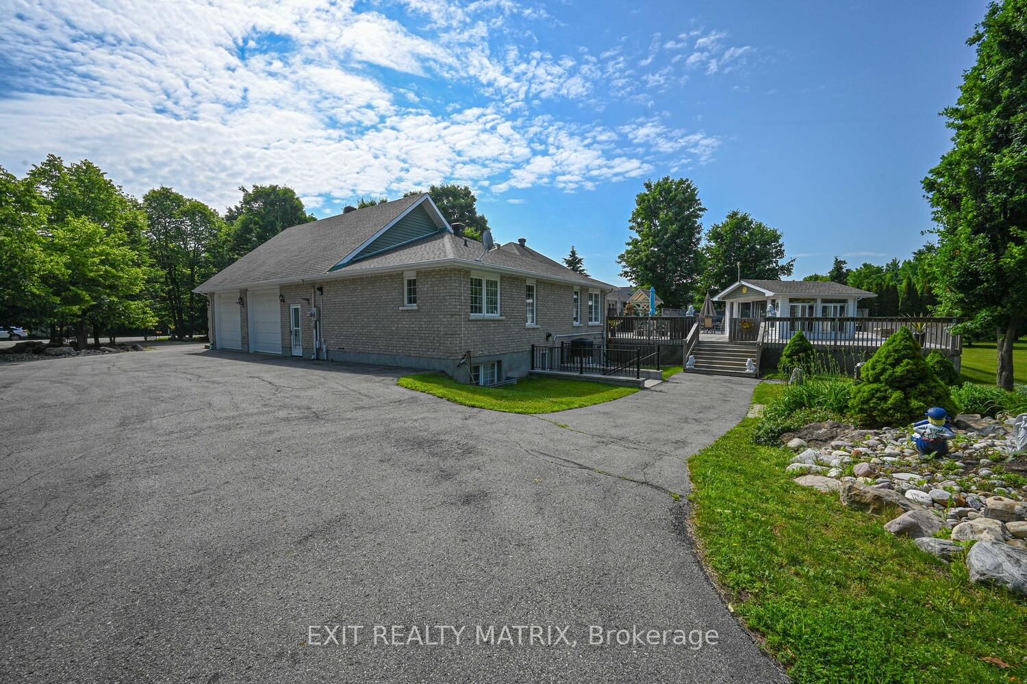 2573 Mitchell Street Property Photo 28