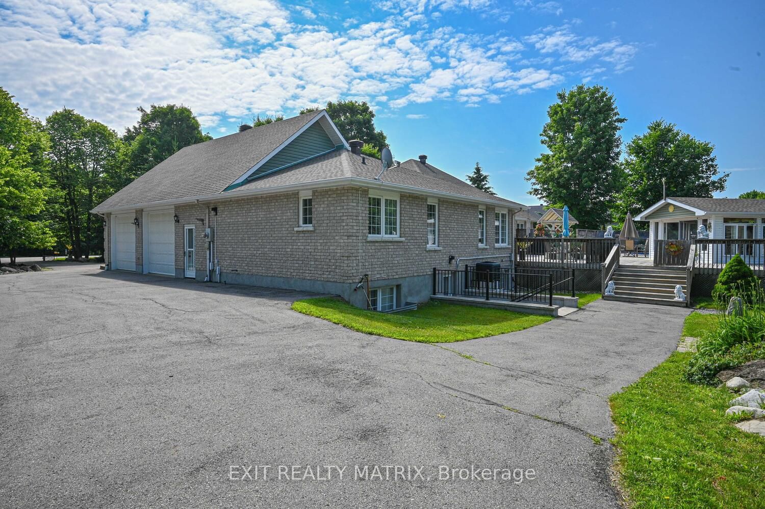 2573 Mitchell Street Property Photo 29