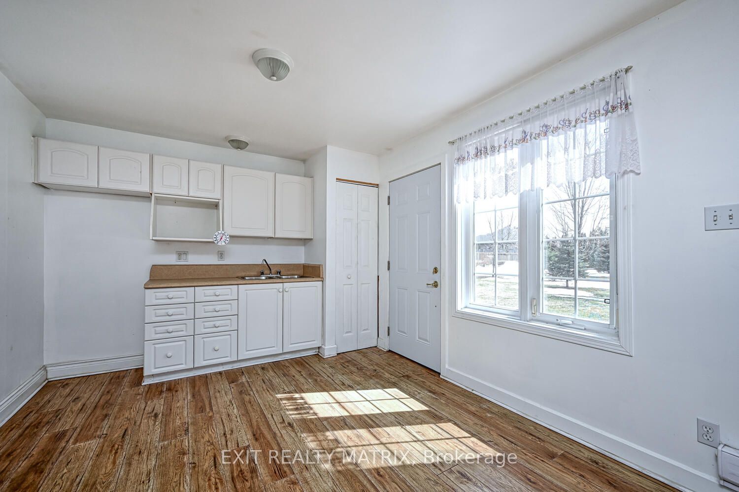 2573 Mitchell Street Property Photo 40