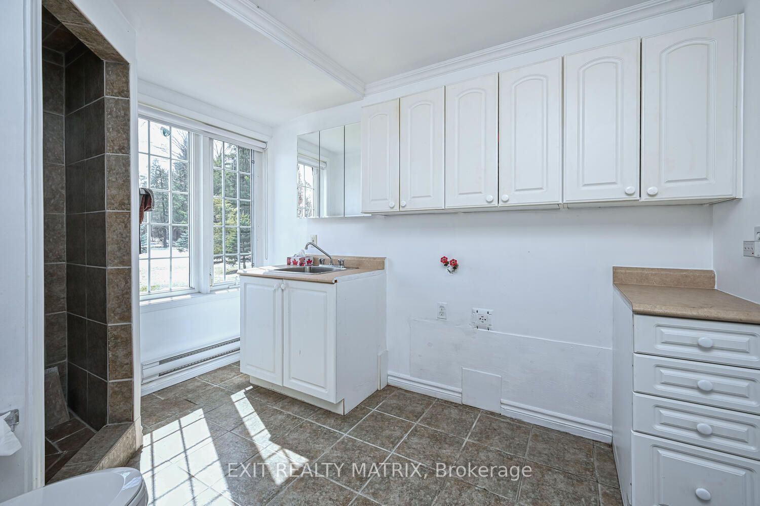 2573 Mitchell Street Property Photo 42