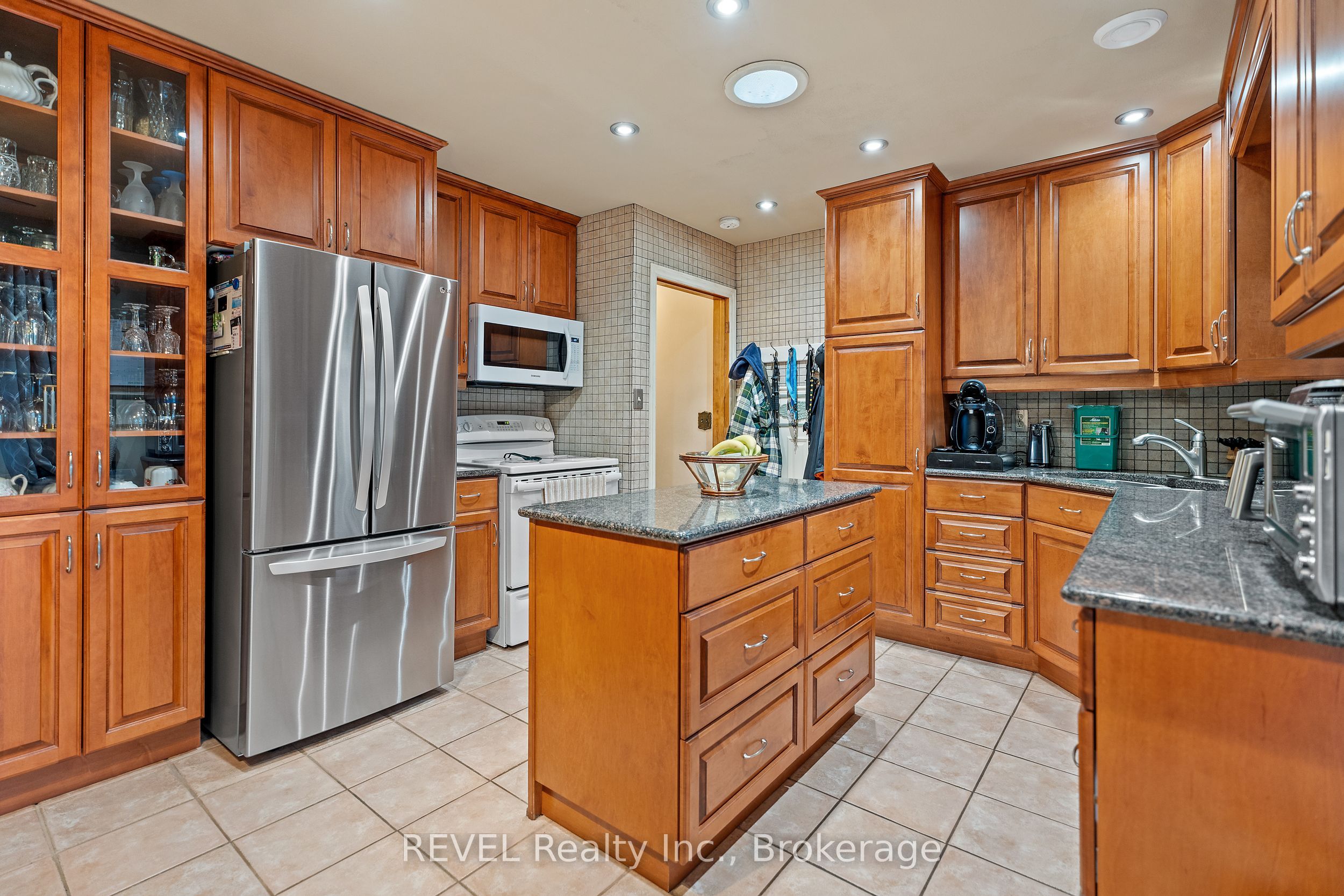 6398 Mountain Road Property Photo 8