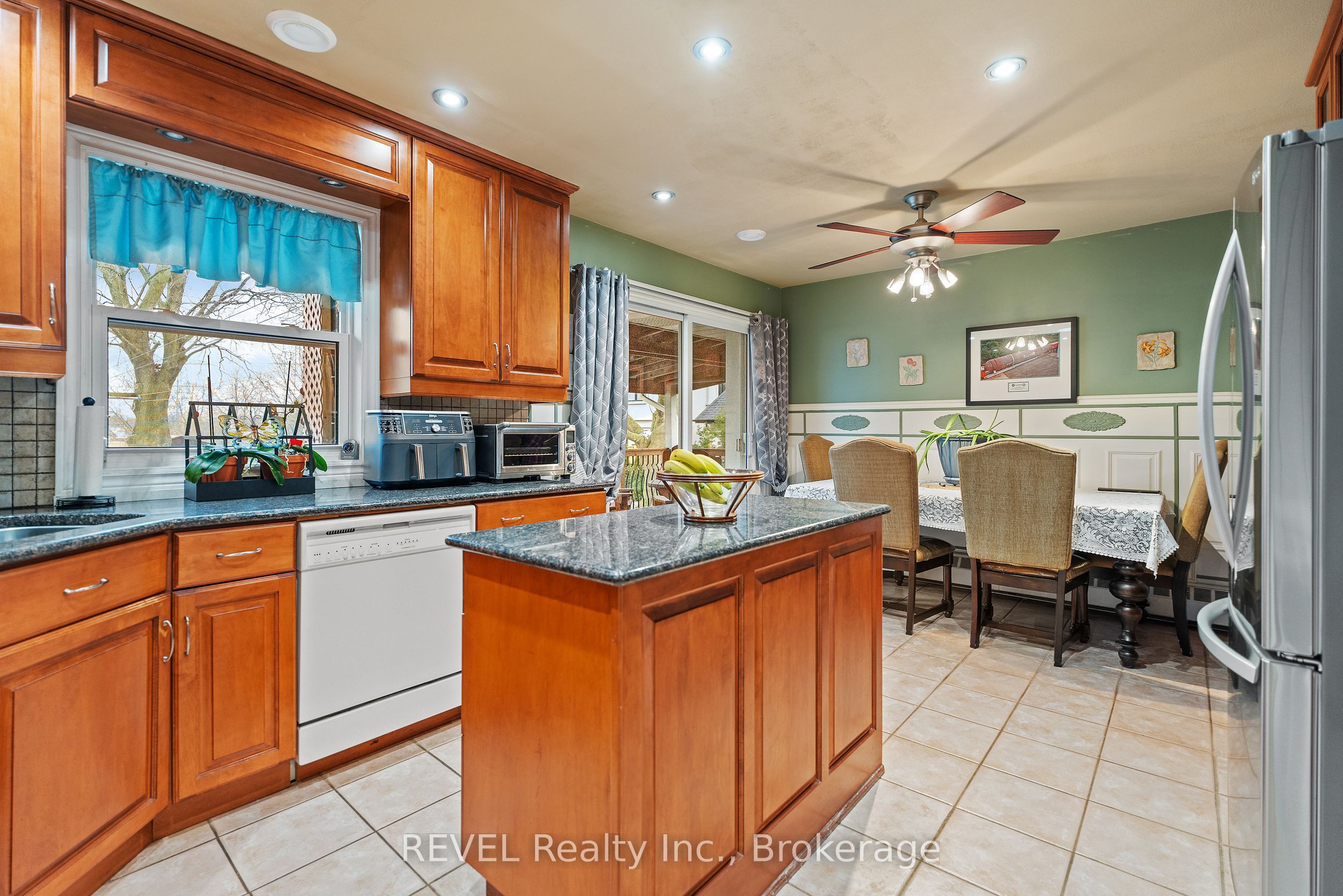 6398 Mountain Road Property Photo 10
