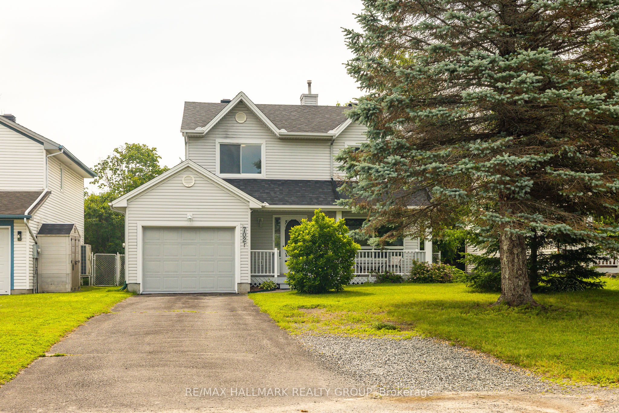 702 Maley Street Property Photo 2