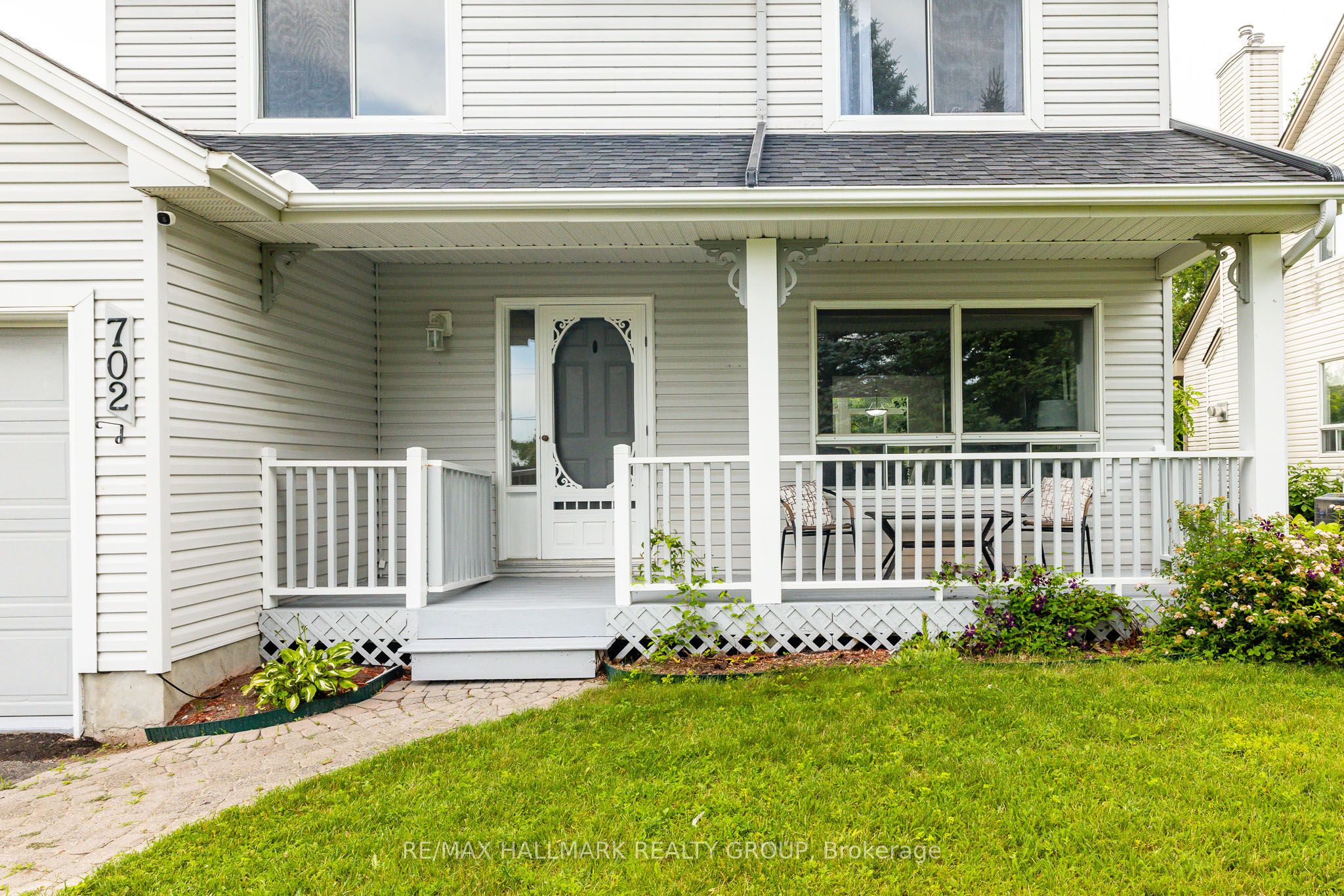 702 Maley Street Property Photo 3