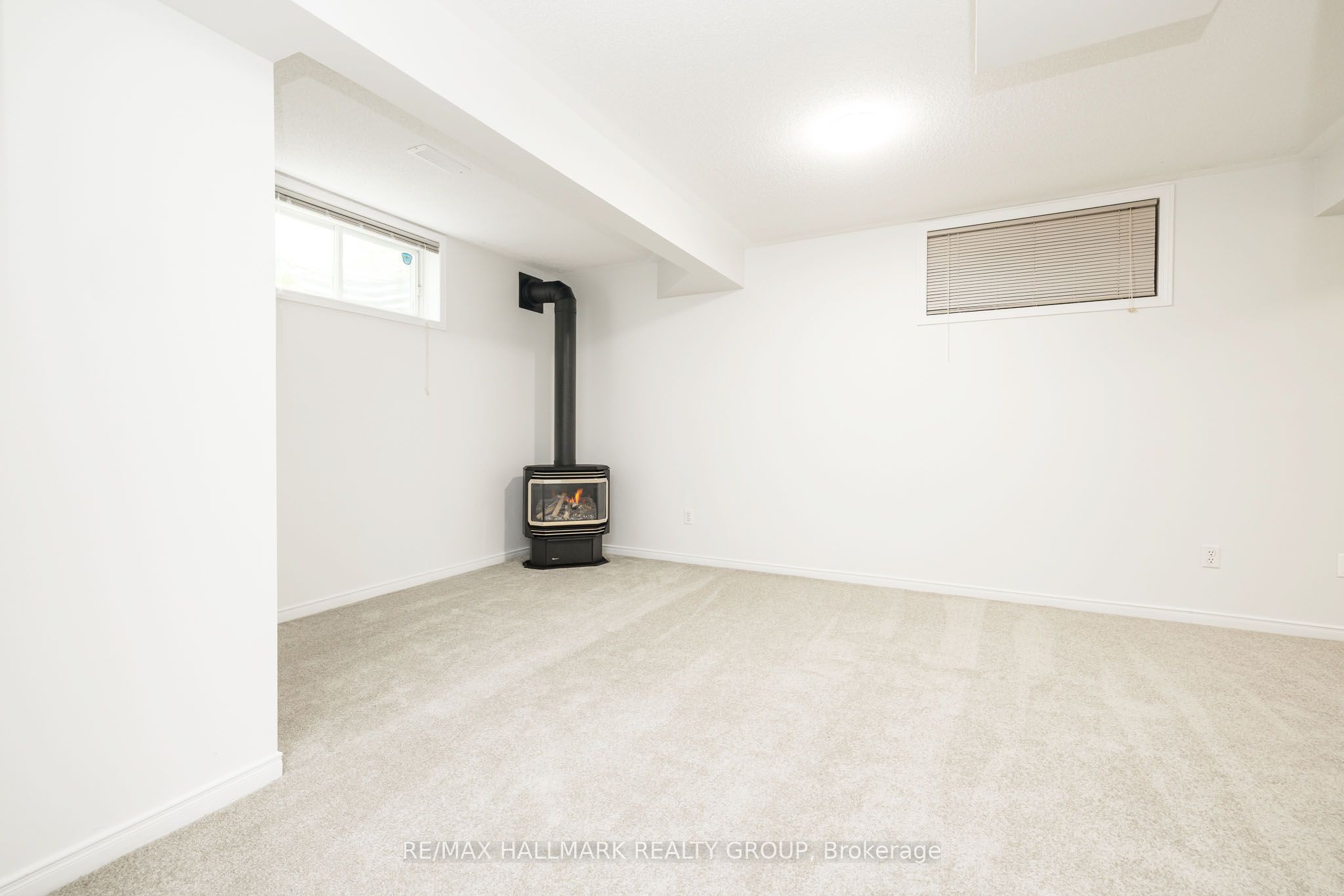 702 Maley Street Property Photo 35