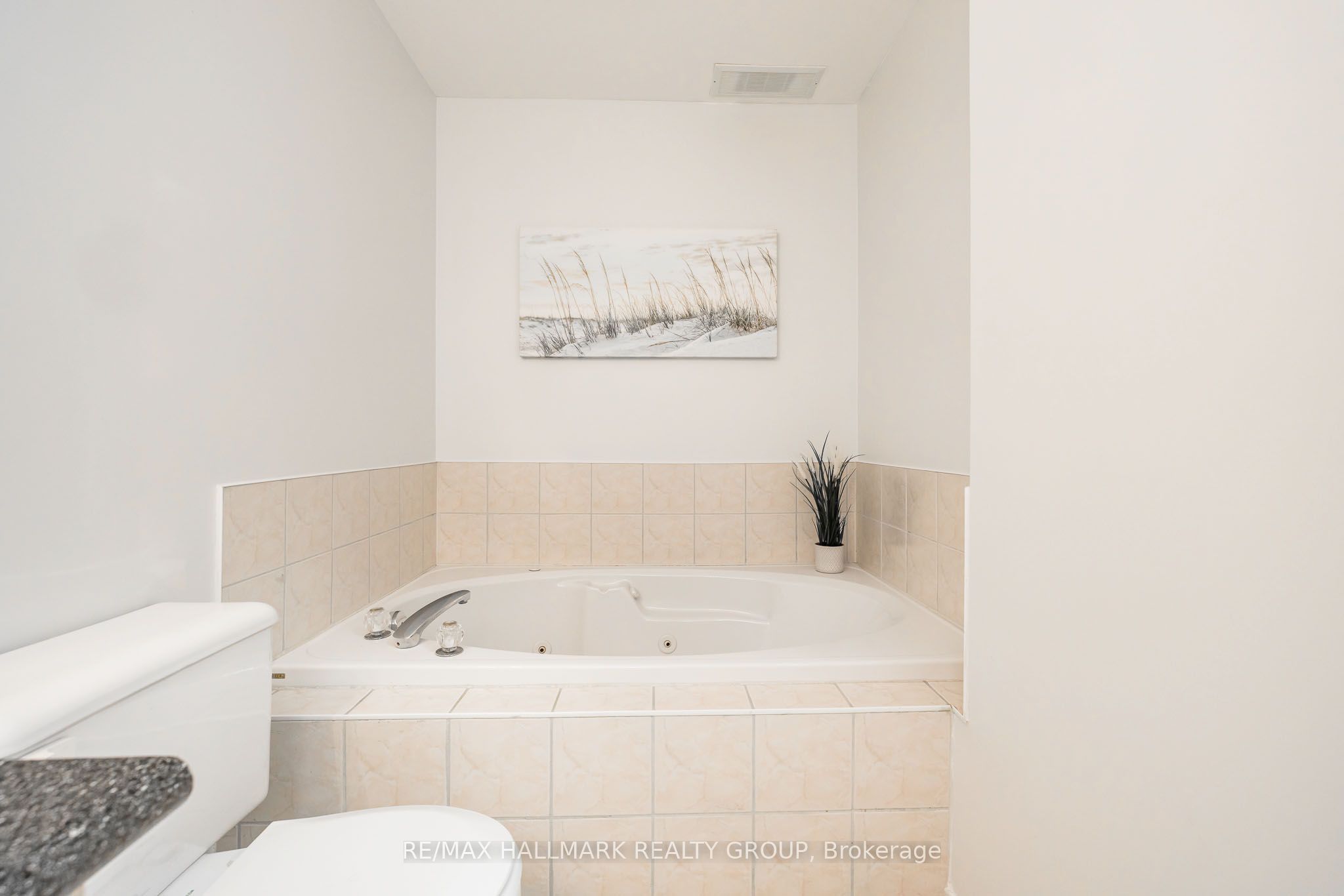 702 Maley Street Property Photo 39