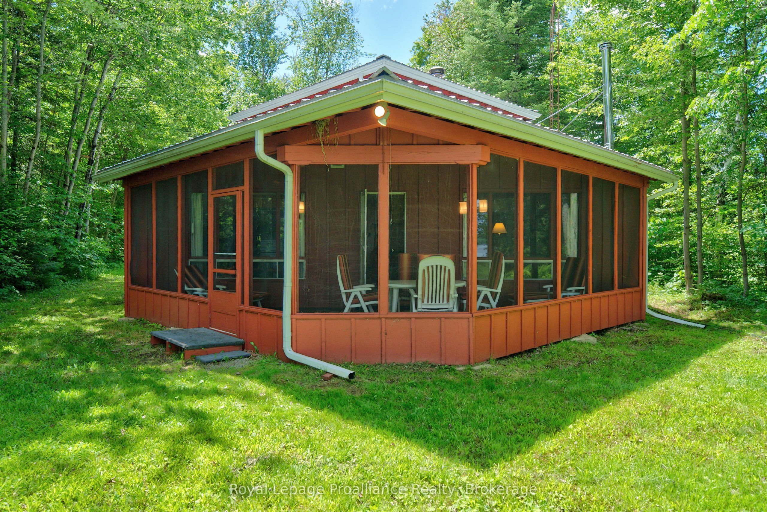 1185 Hughes Landing Road Property Photo 2