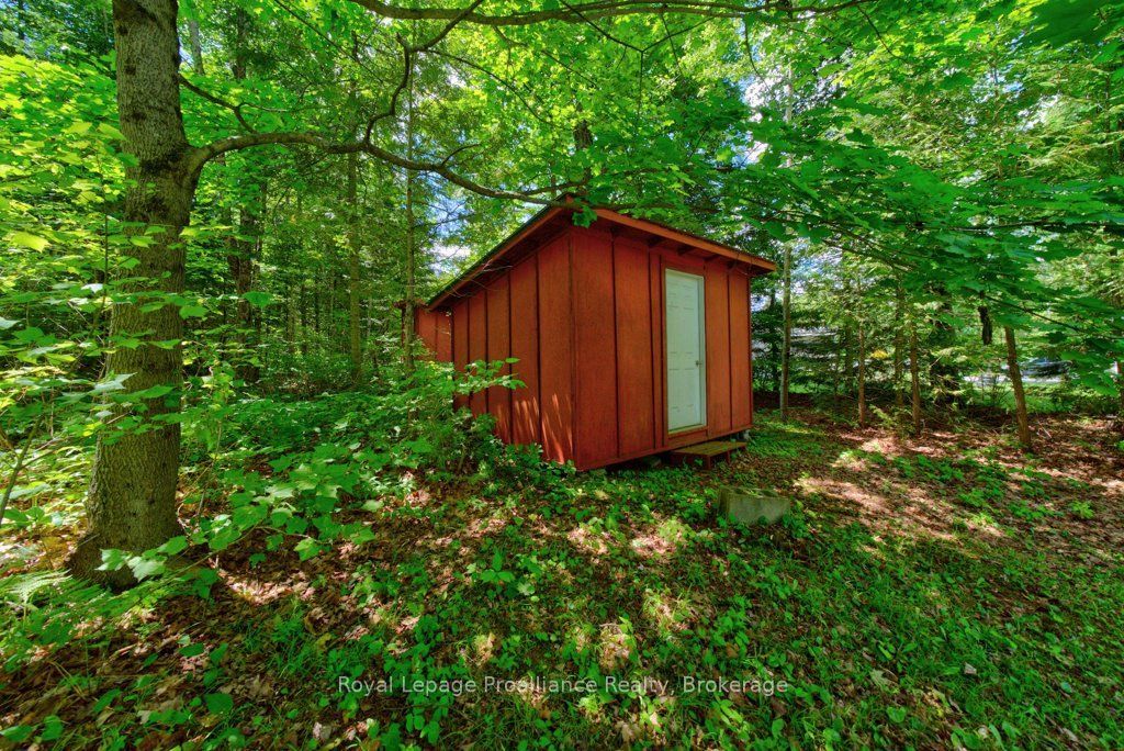 1185 Hughes Landing Road Property Photo 5