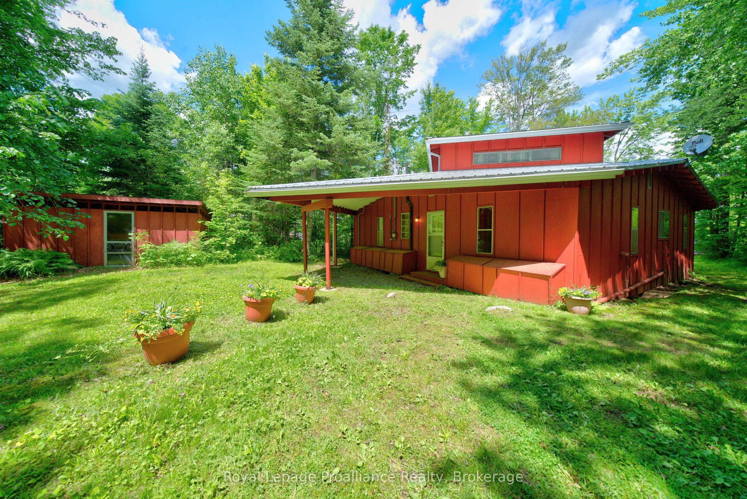 1185 Hughes Landing Road Property Photo 7