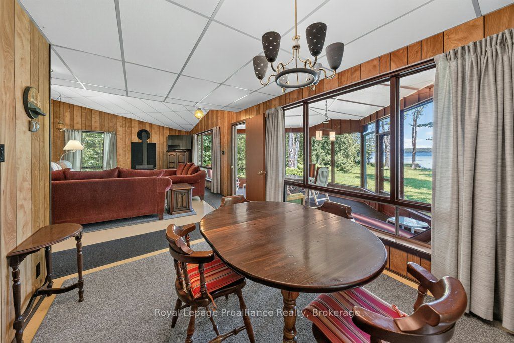 1185 Hughes Landing Road Property Photo 15