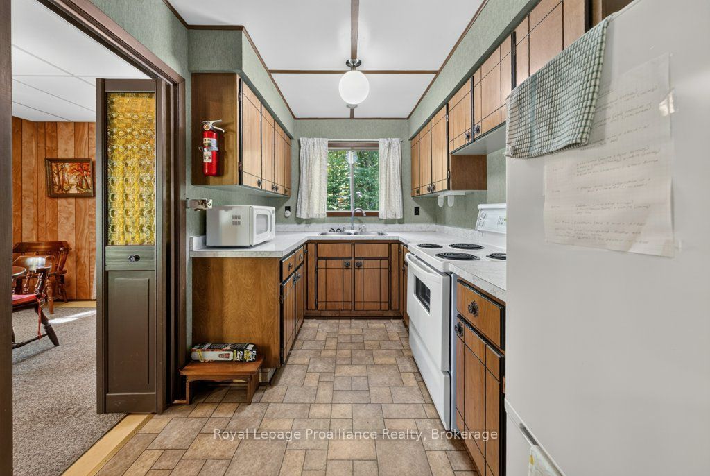 1185 Hughes Landing Road Property Photo 18
