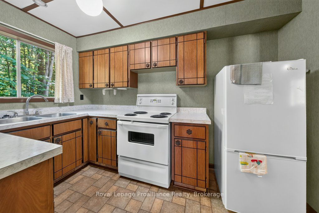 1185 Hughes Landing Road Property Photo 19