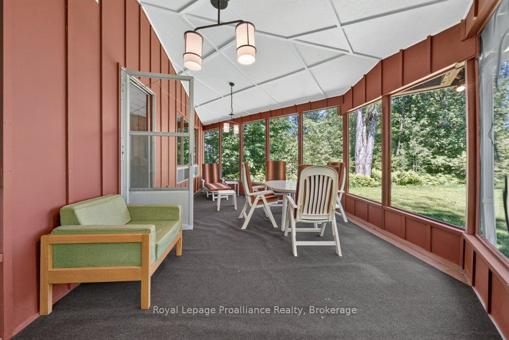 1185 Hughes Landing Road Property Photo 33