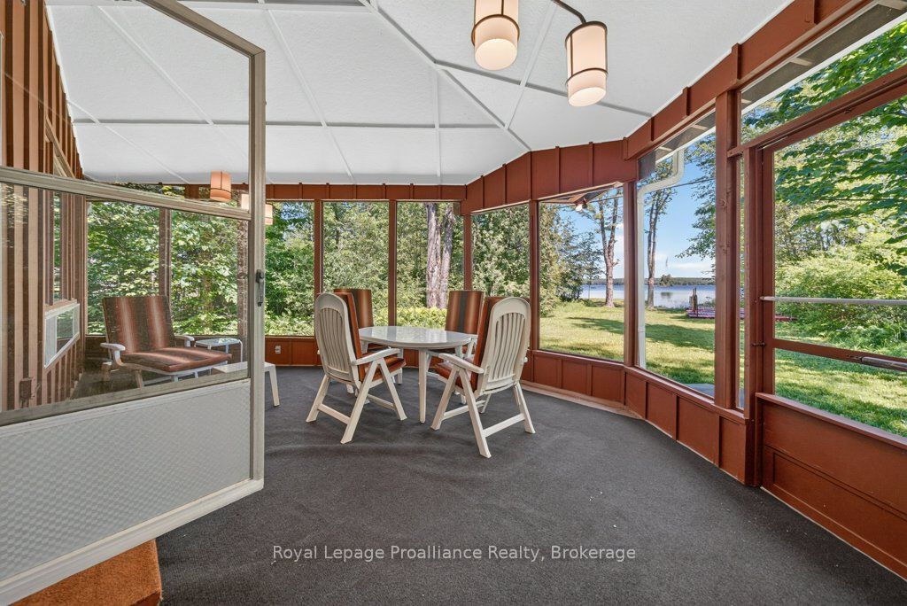1185 Hughes Landing Road Property Photo 34