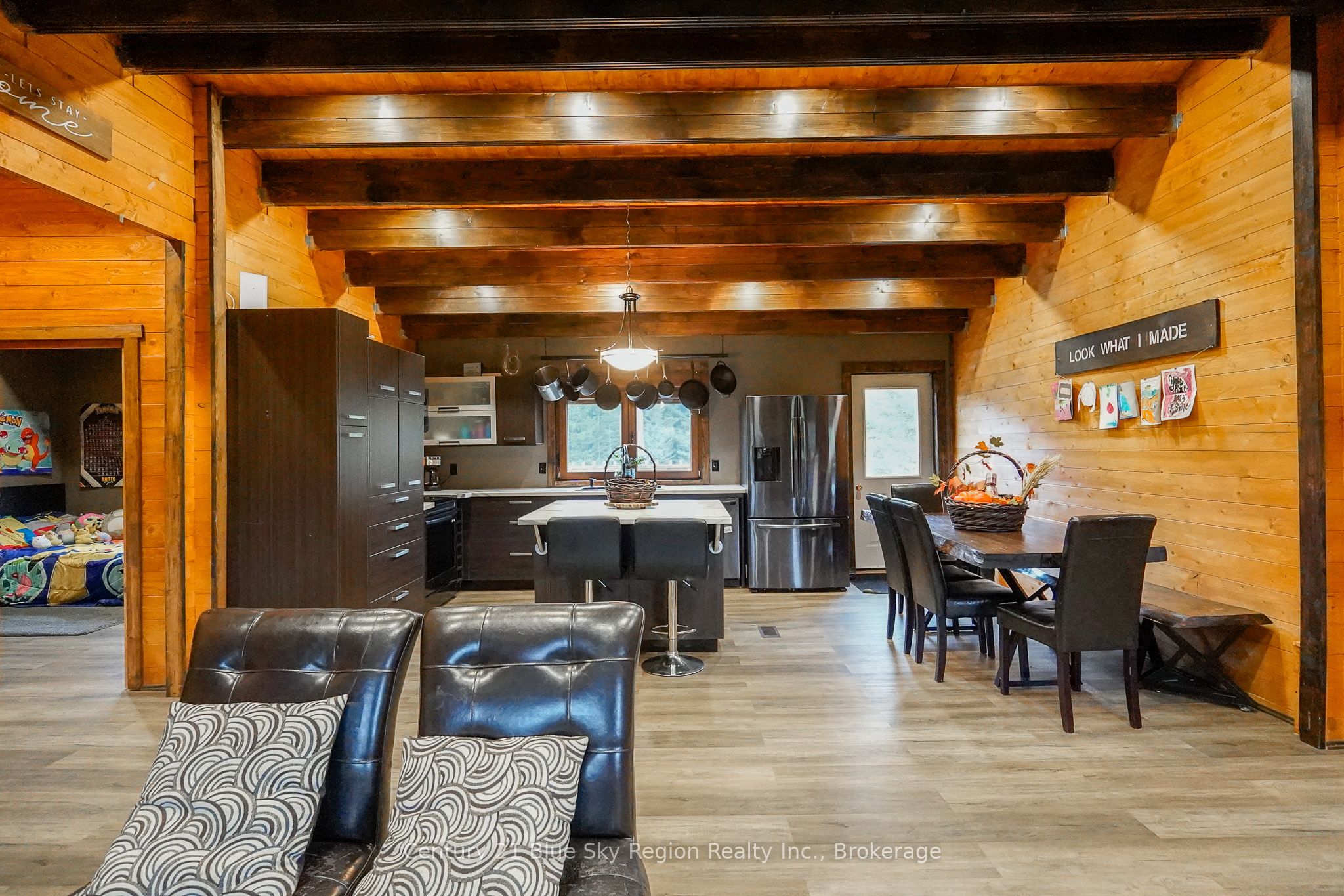 3269 Chiswick Line Property Photo 6