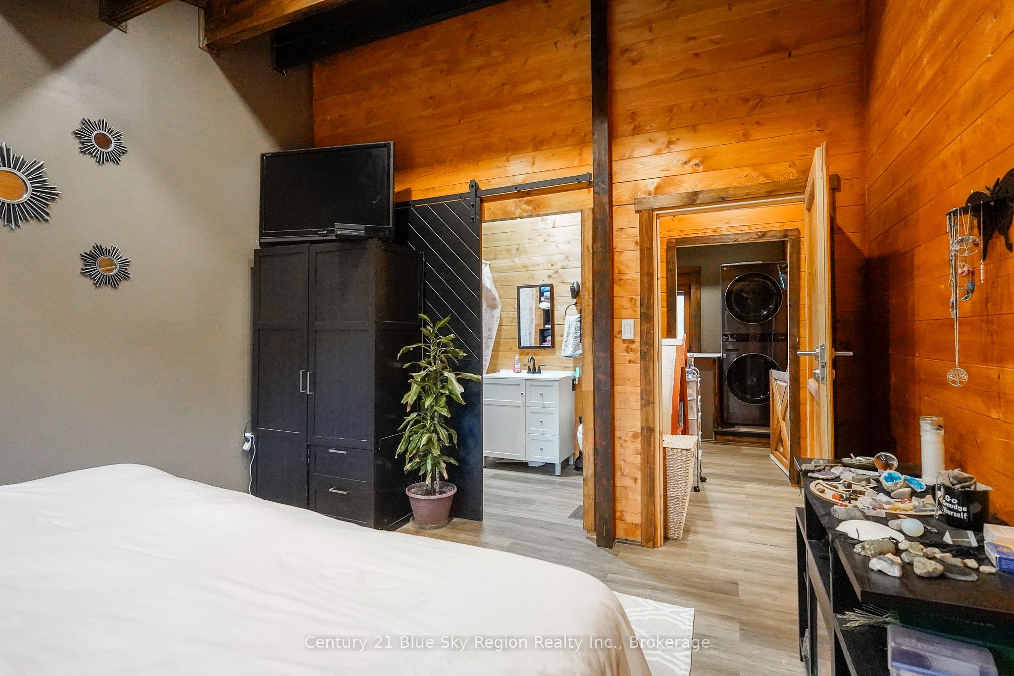 3269 Chiswick Line Property Photo 19