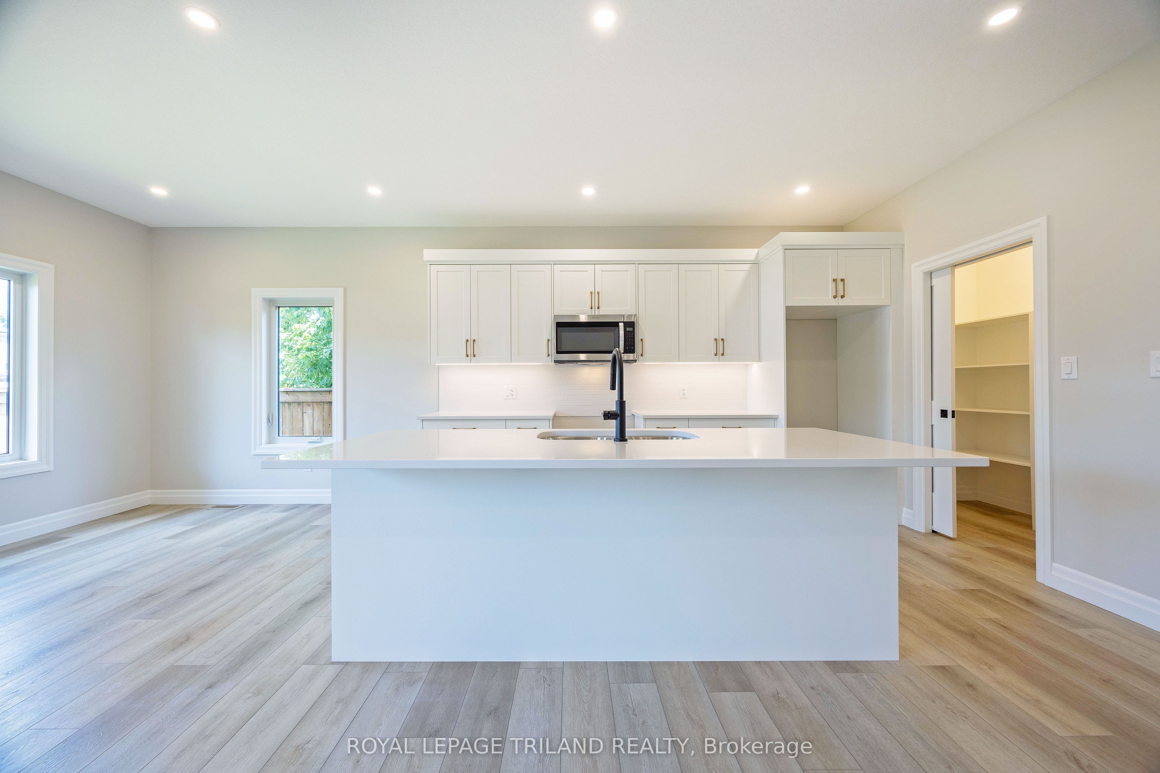 193 Catherine Street Property Photo 7