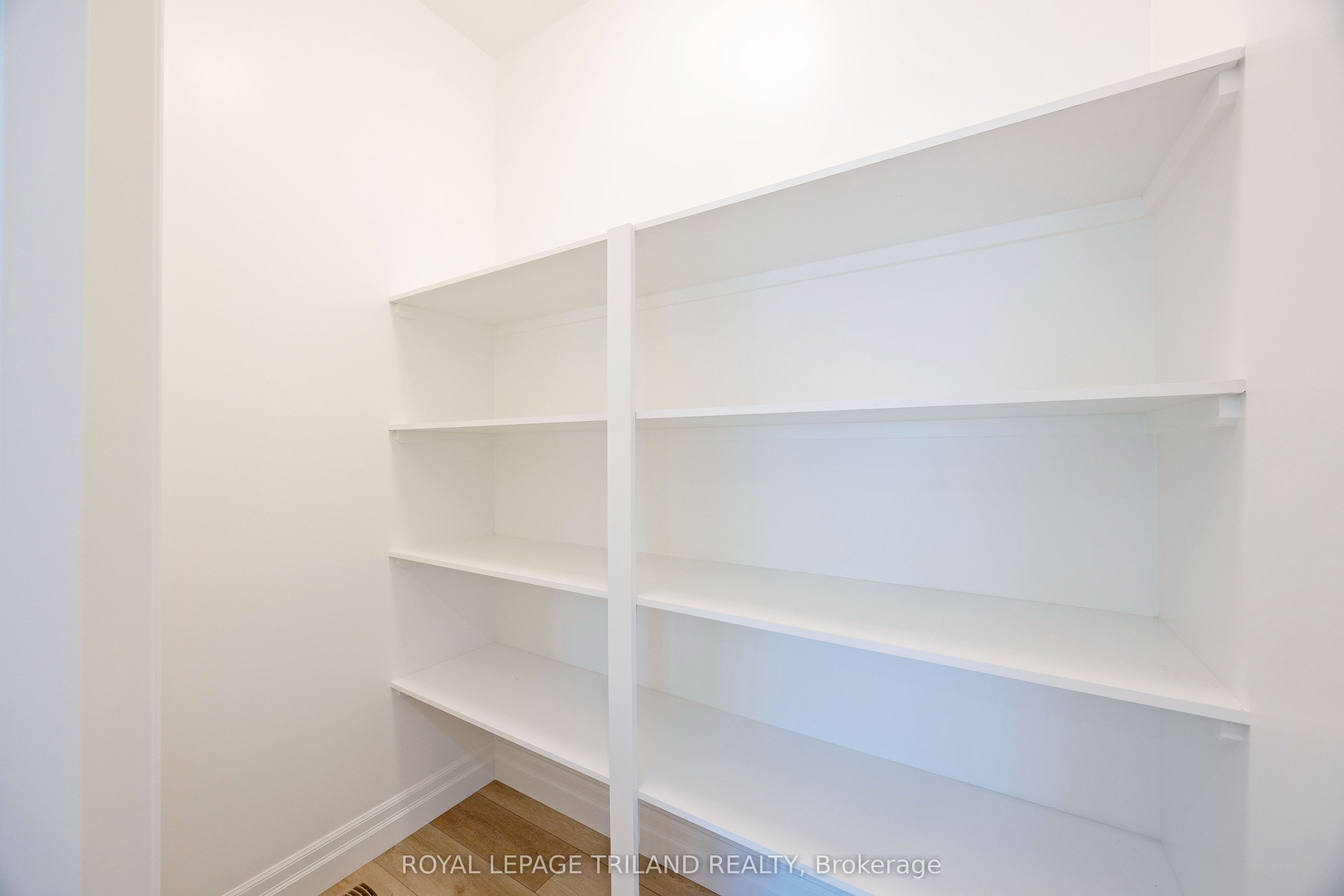 193 Catherine Street Property Photo 14