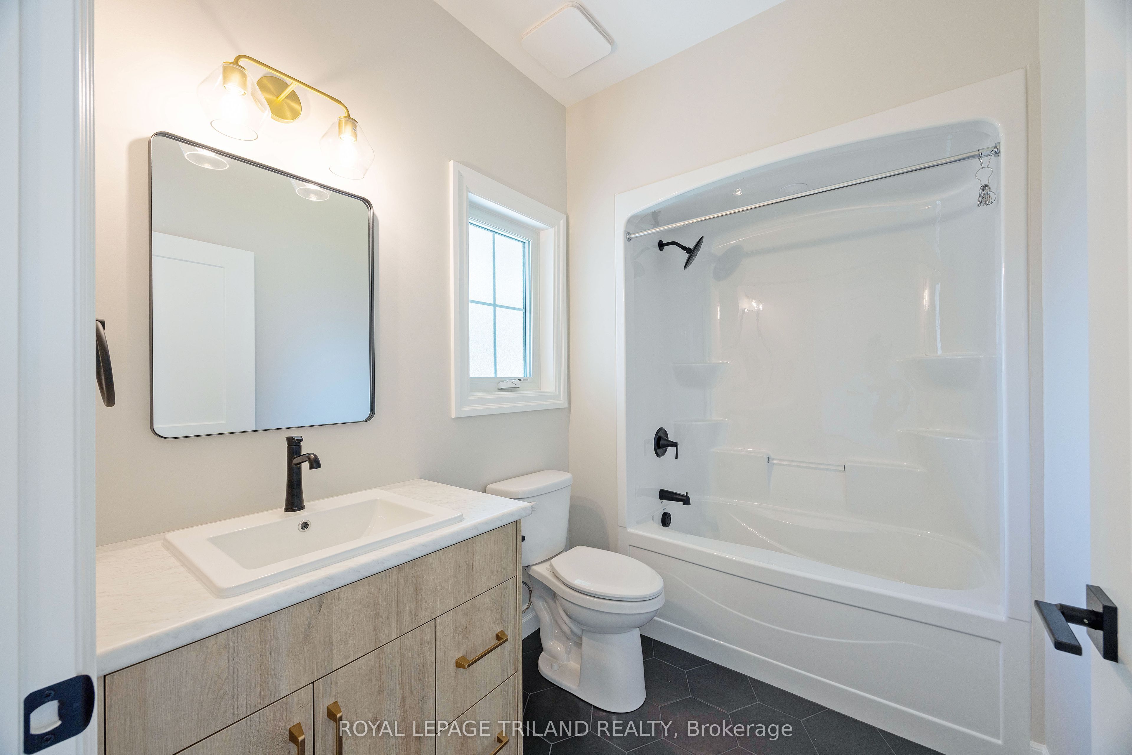 193 Catherine Street Property Photo 17