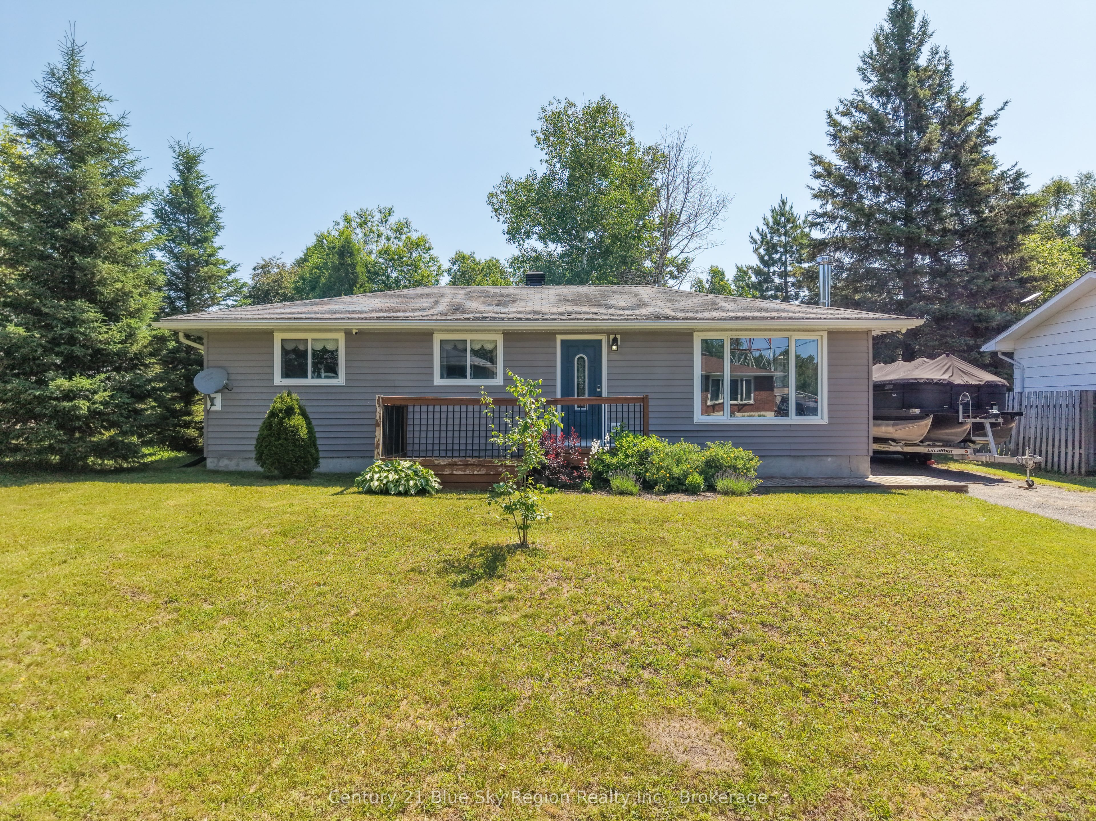7 Birch Crescent Property Photo 2